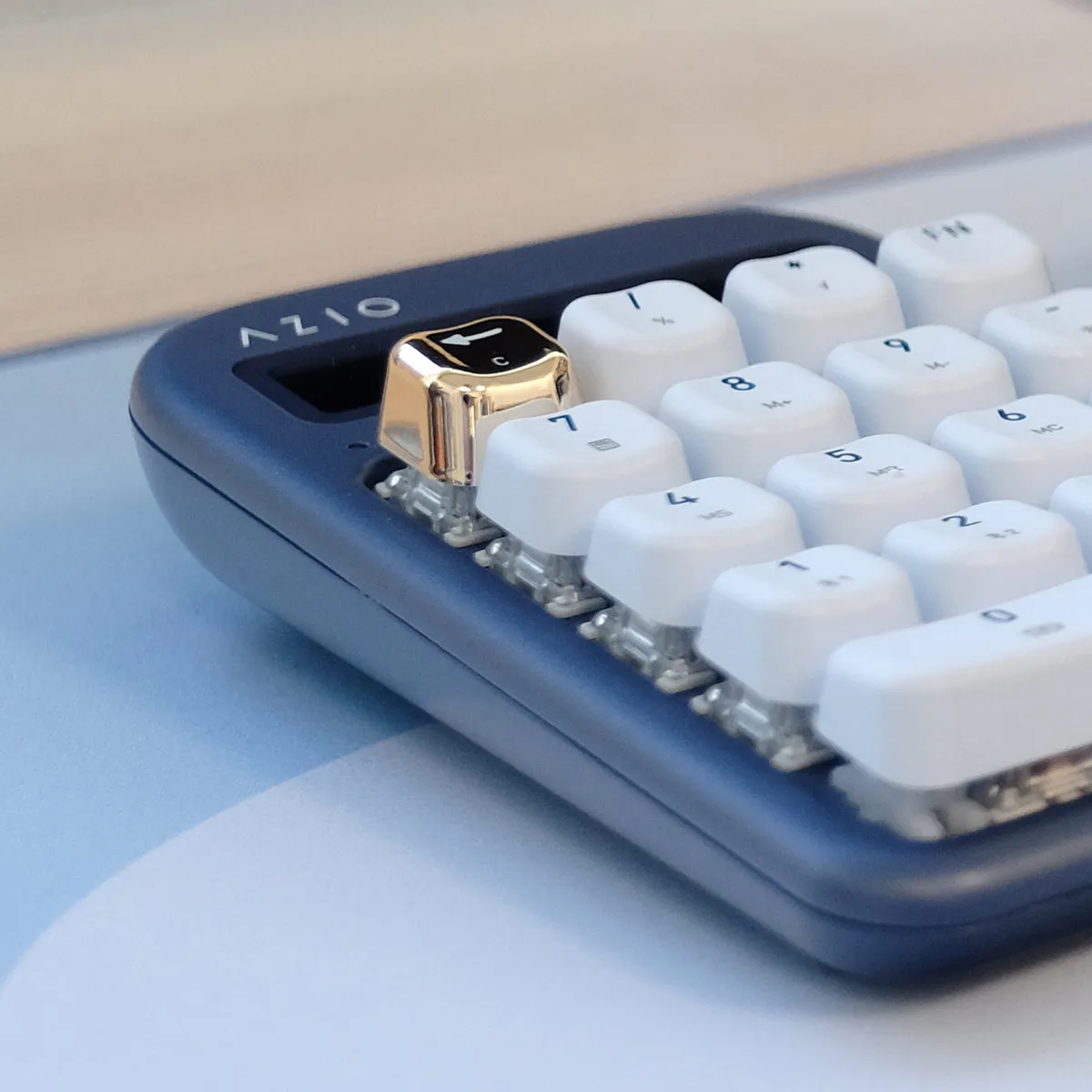 Azio Izo Numpad / Calculator